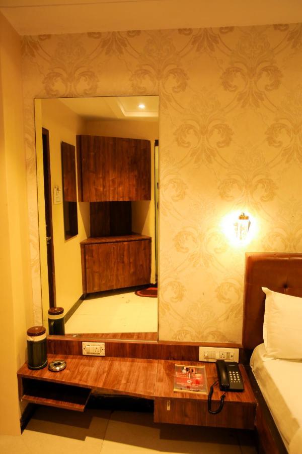 Hotel Garden Creek Residency - Near To Mumbai International Airport Zewnętrze zdjęcie
